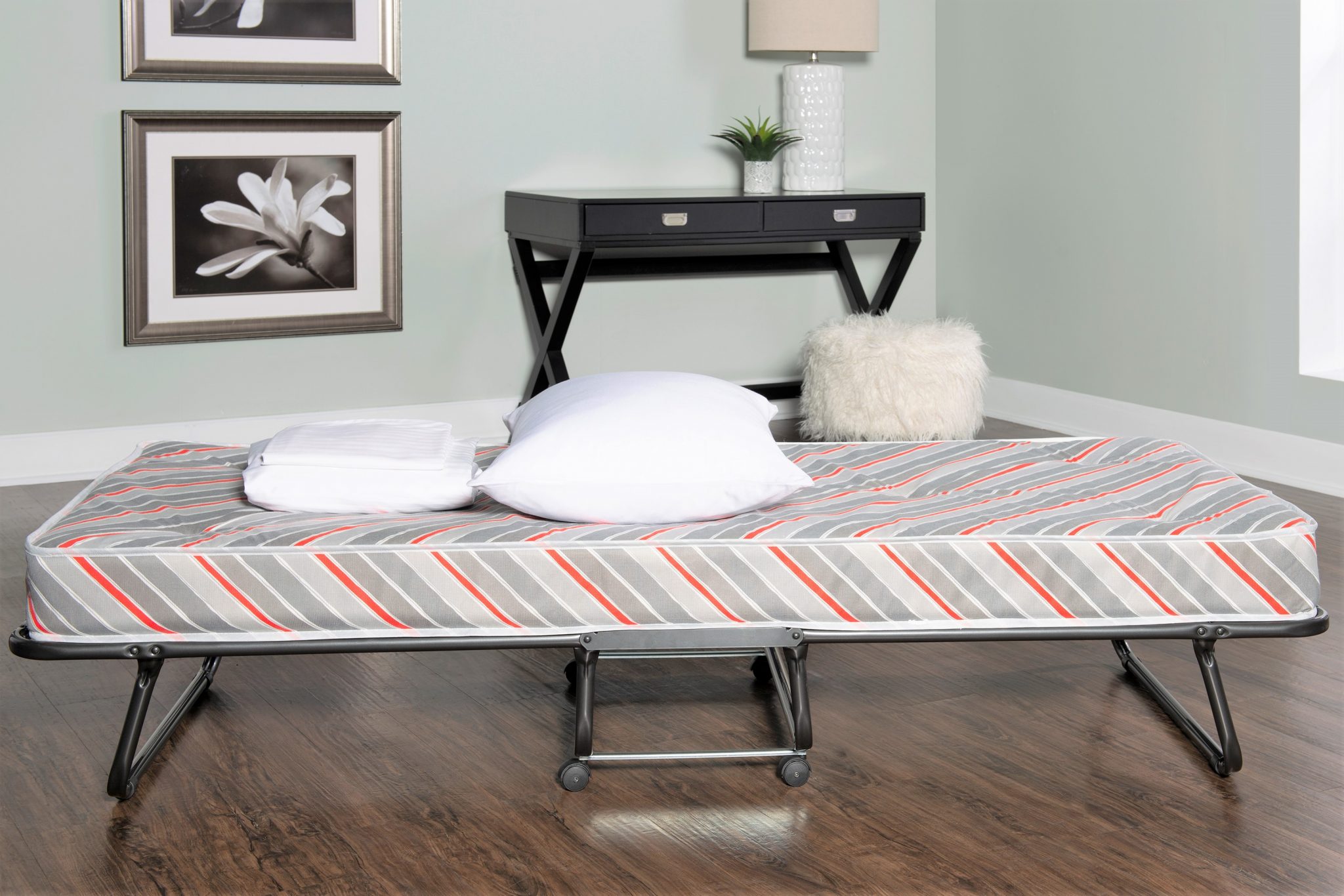 rollaway bed with innerspring mattress